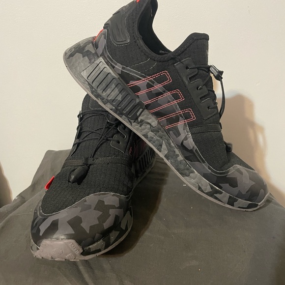 ADIDAS NMD_R1 - Picture 1 of 5